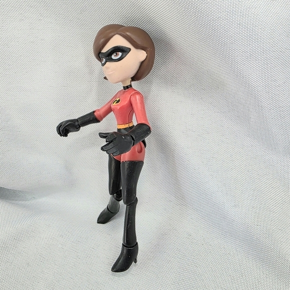 Disney The Incredibles Elastigirl Action Figure Mrs Incredible Articulated 5 In - Picture 3 of 8